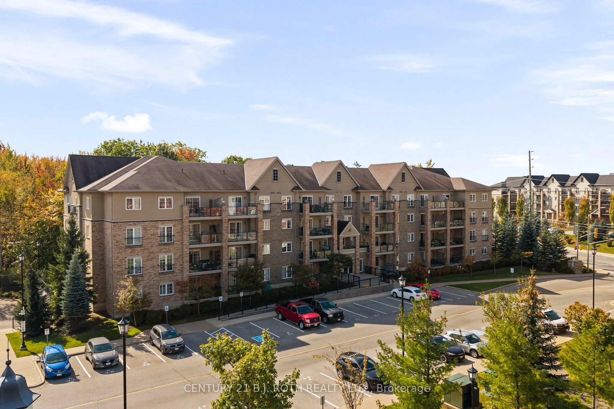 41 Ferndale Drive S #303