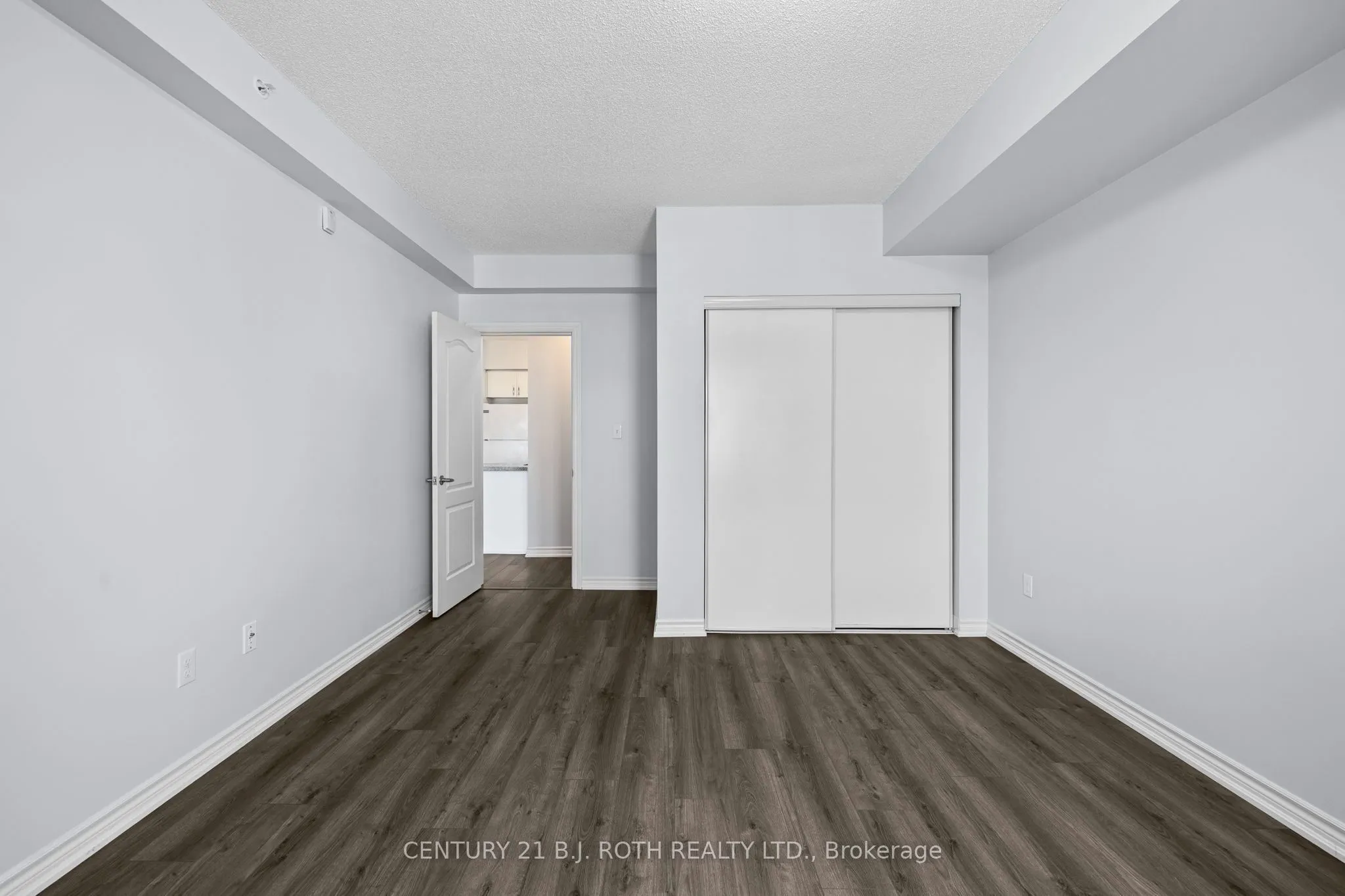 41 Ferndale Drive S #303