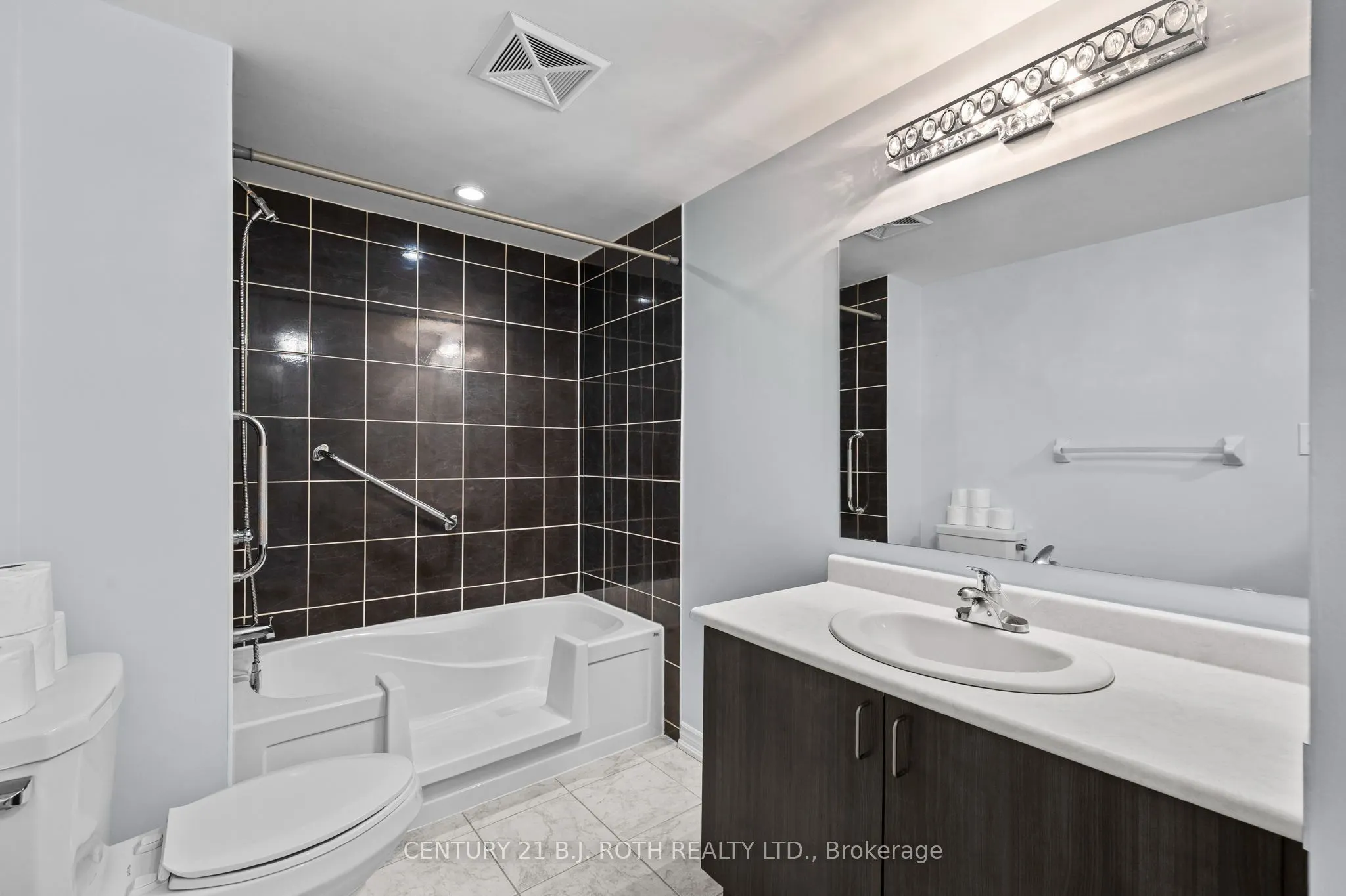 41 Ferndale Drive S #303