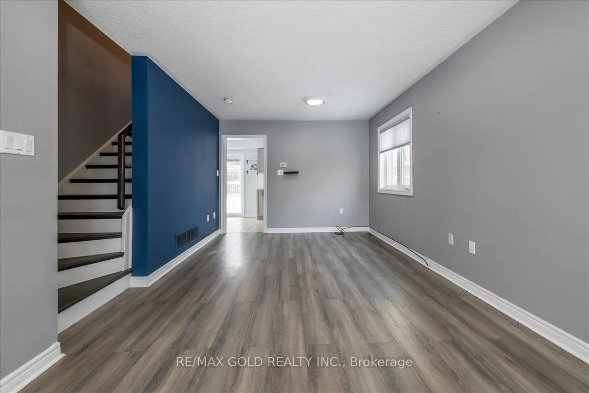 117 Bentley Crescent