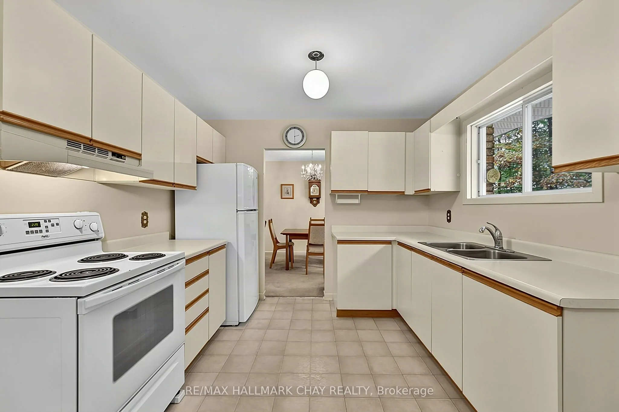 4 Binnie Drive