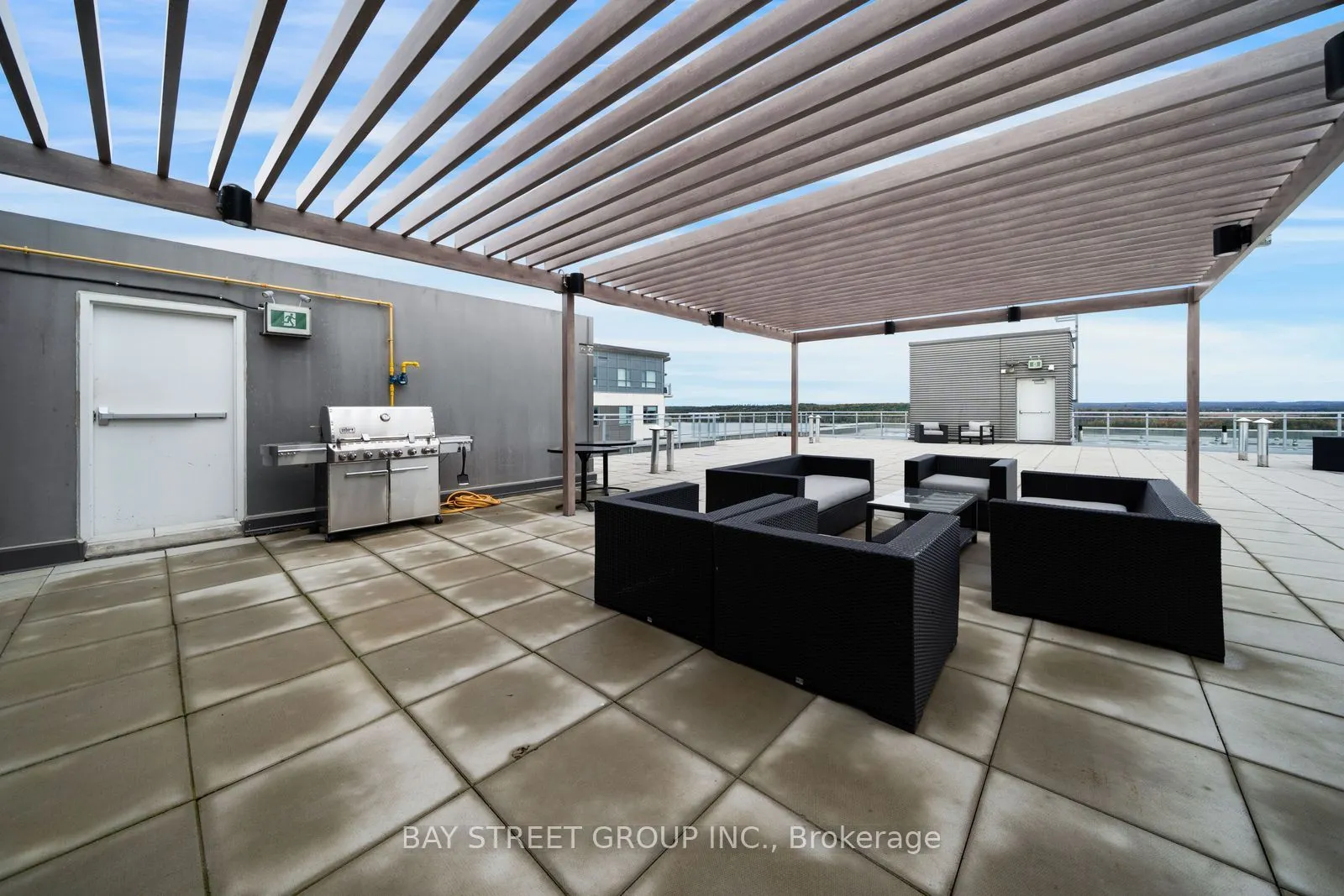 58 Lakeside Terrace #1011