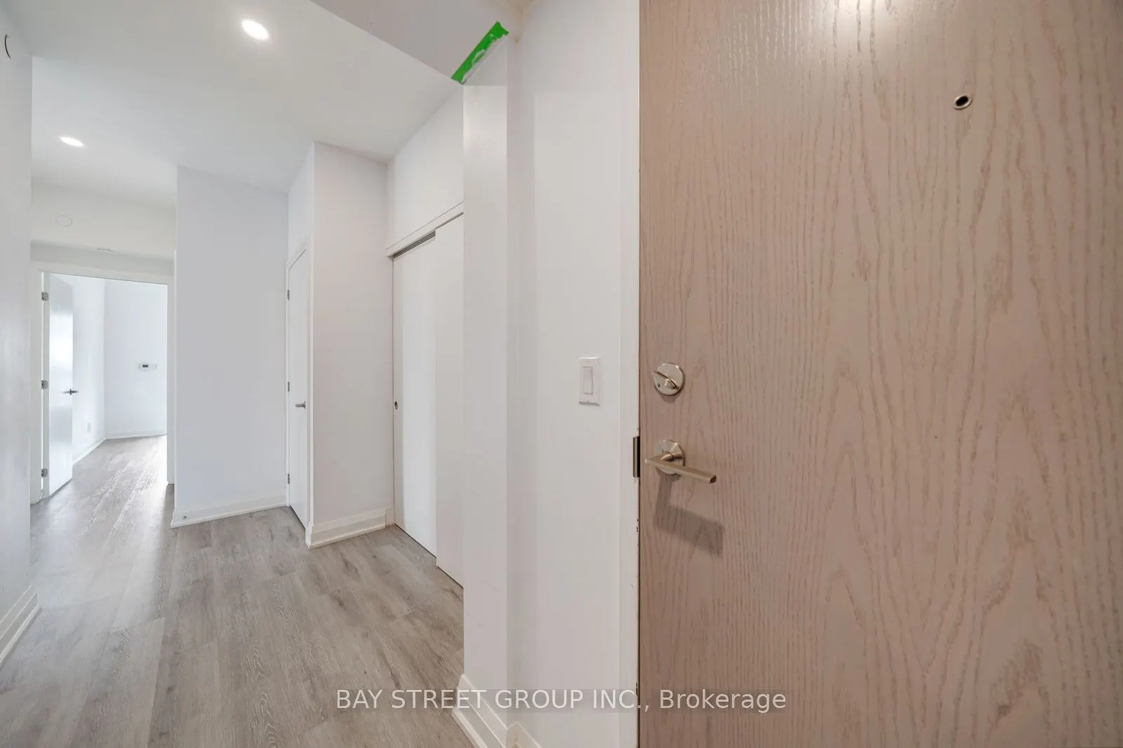 58 Lakeside Terrace #1011