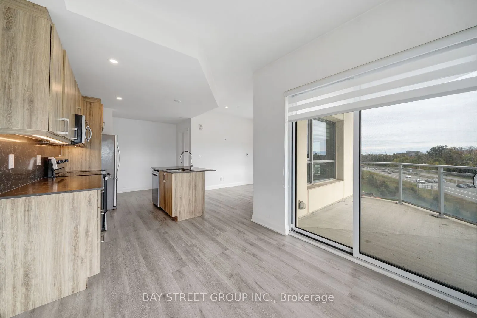 58 Lakeside Terrace #1011