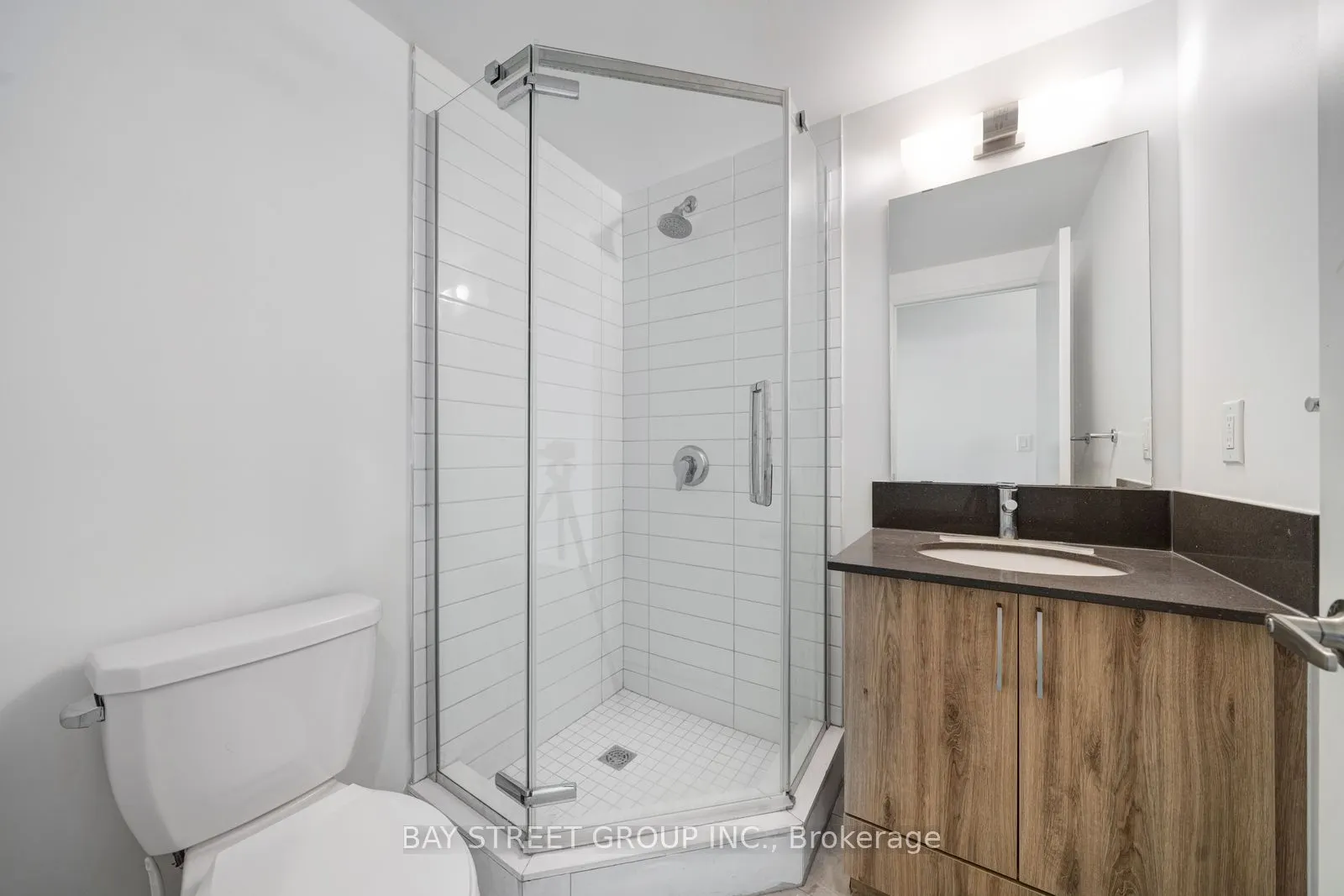 58 Lakeside Terrace #1011