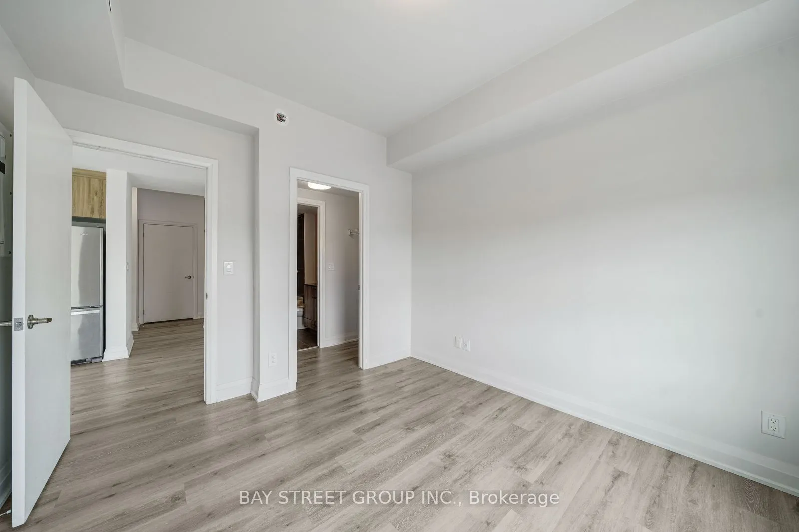 58 Lakeside Terrace #1011
