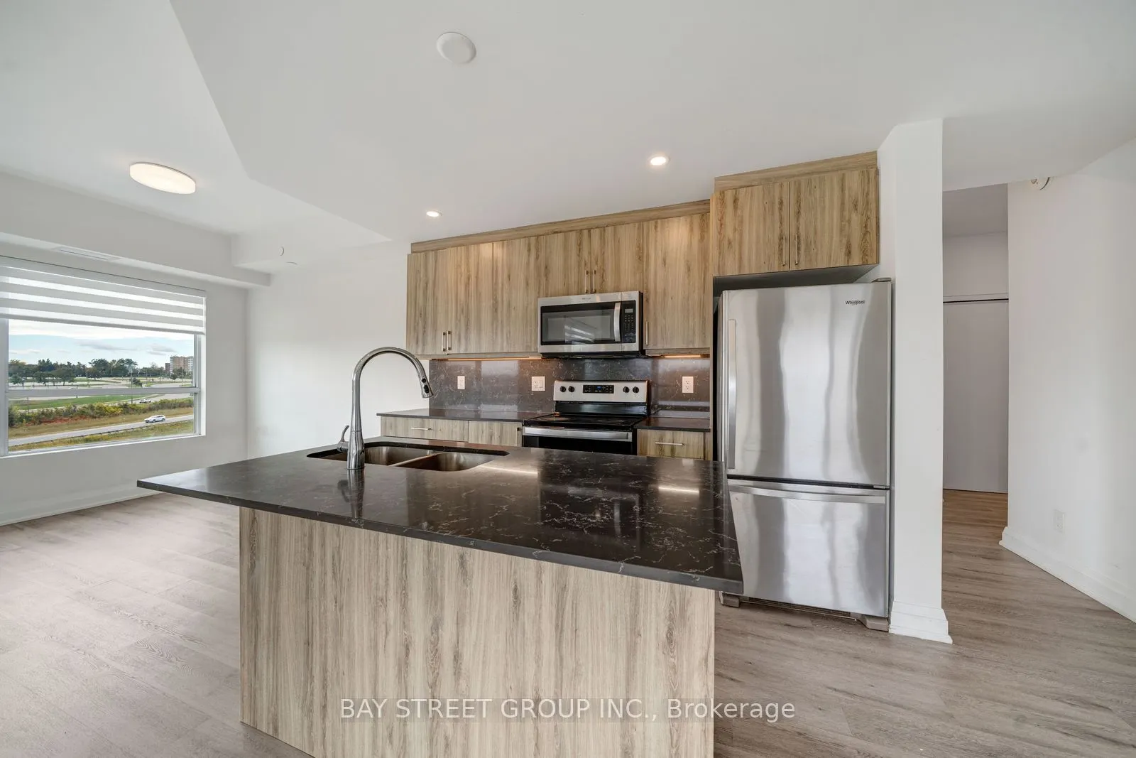 58 Lakeside Terrace #1011