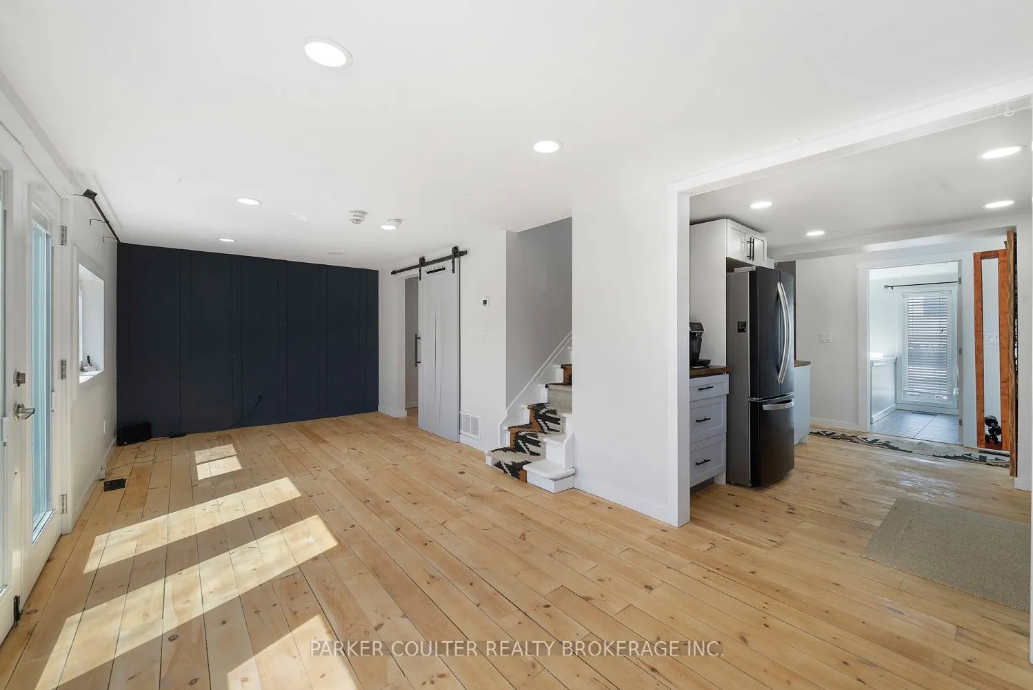 160 Duckworth Street