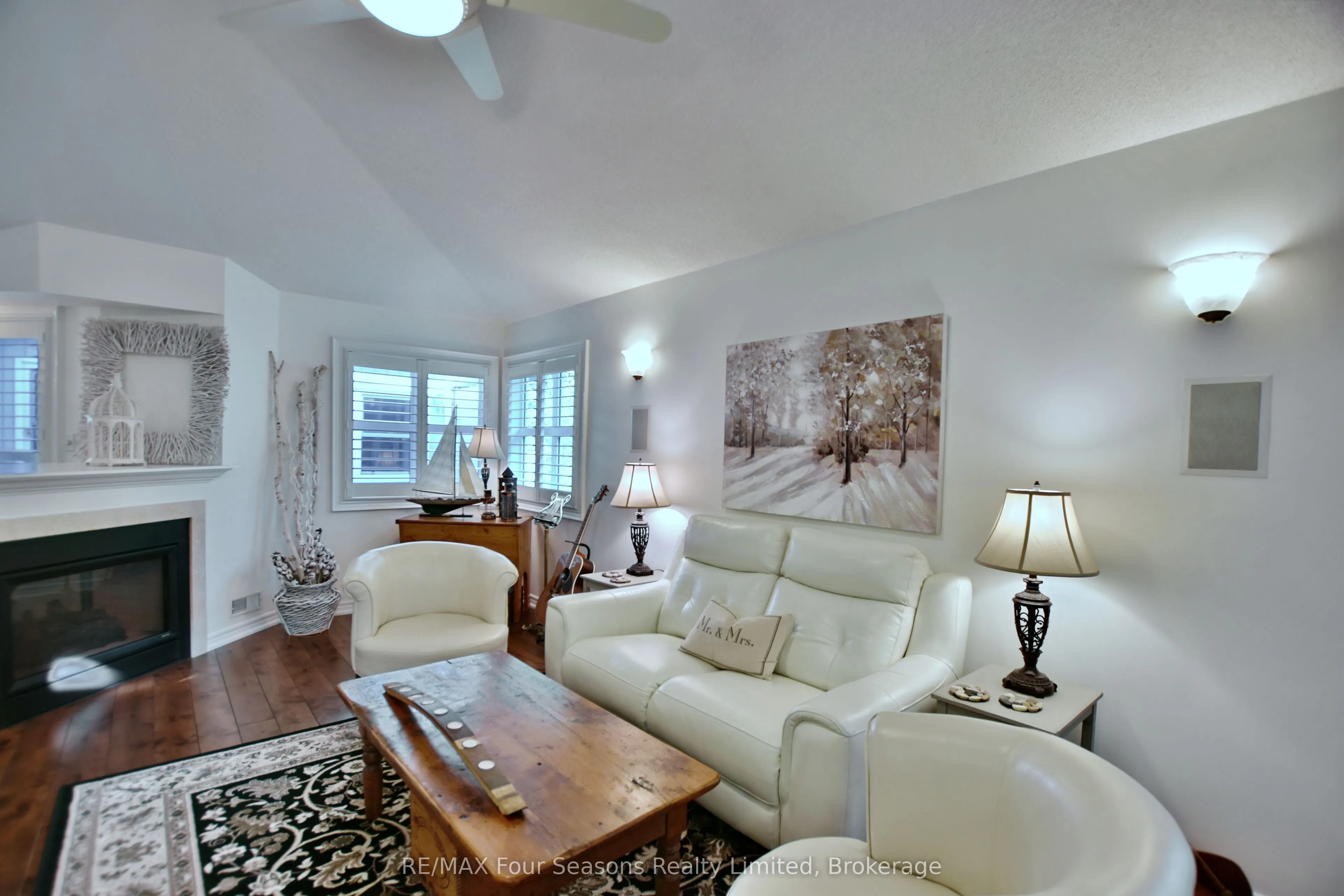 32 NETTLETON Court