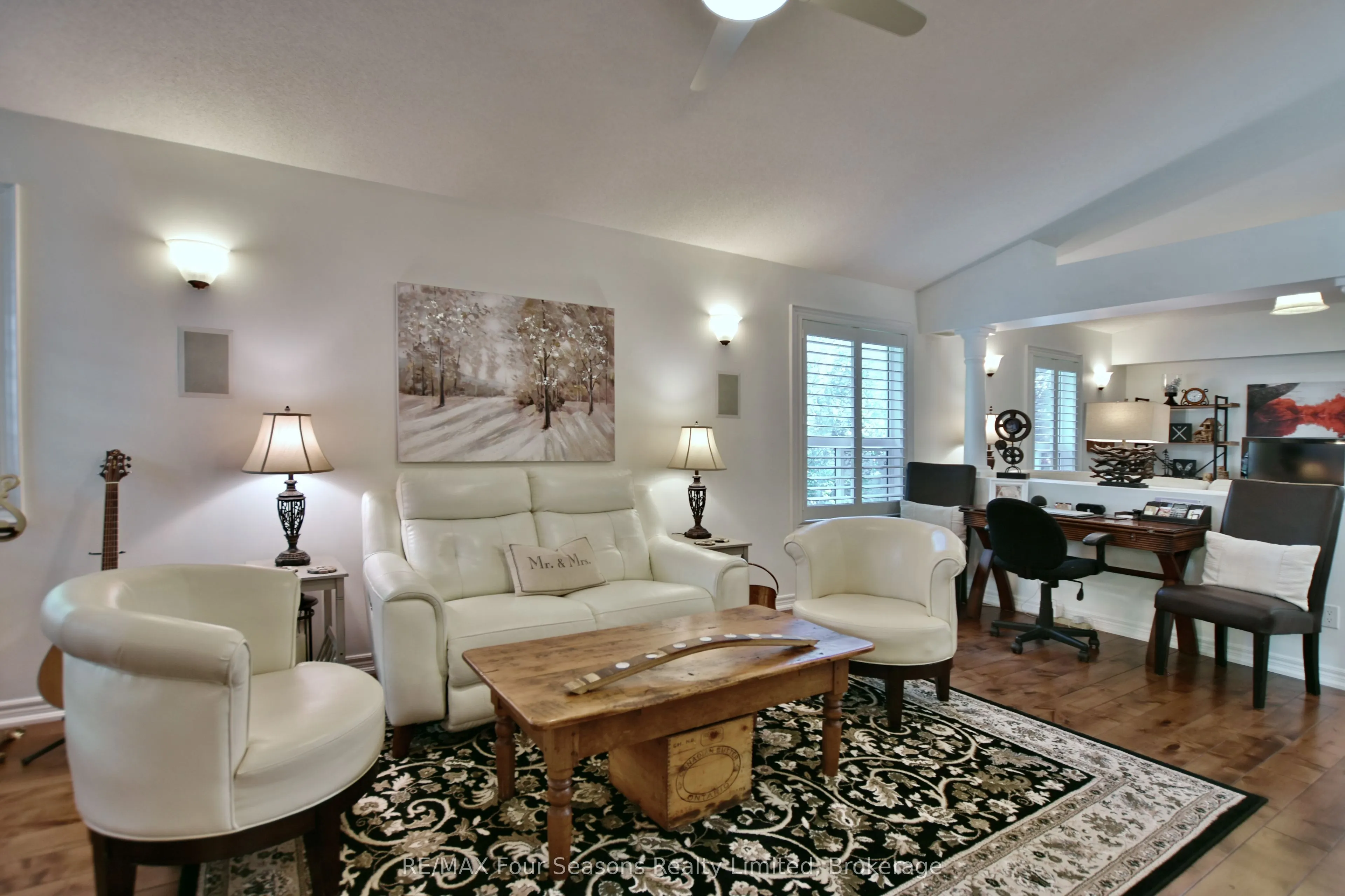 32 NETTLETON Court