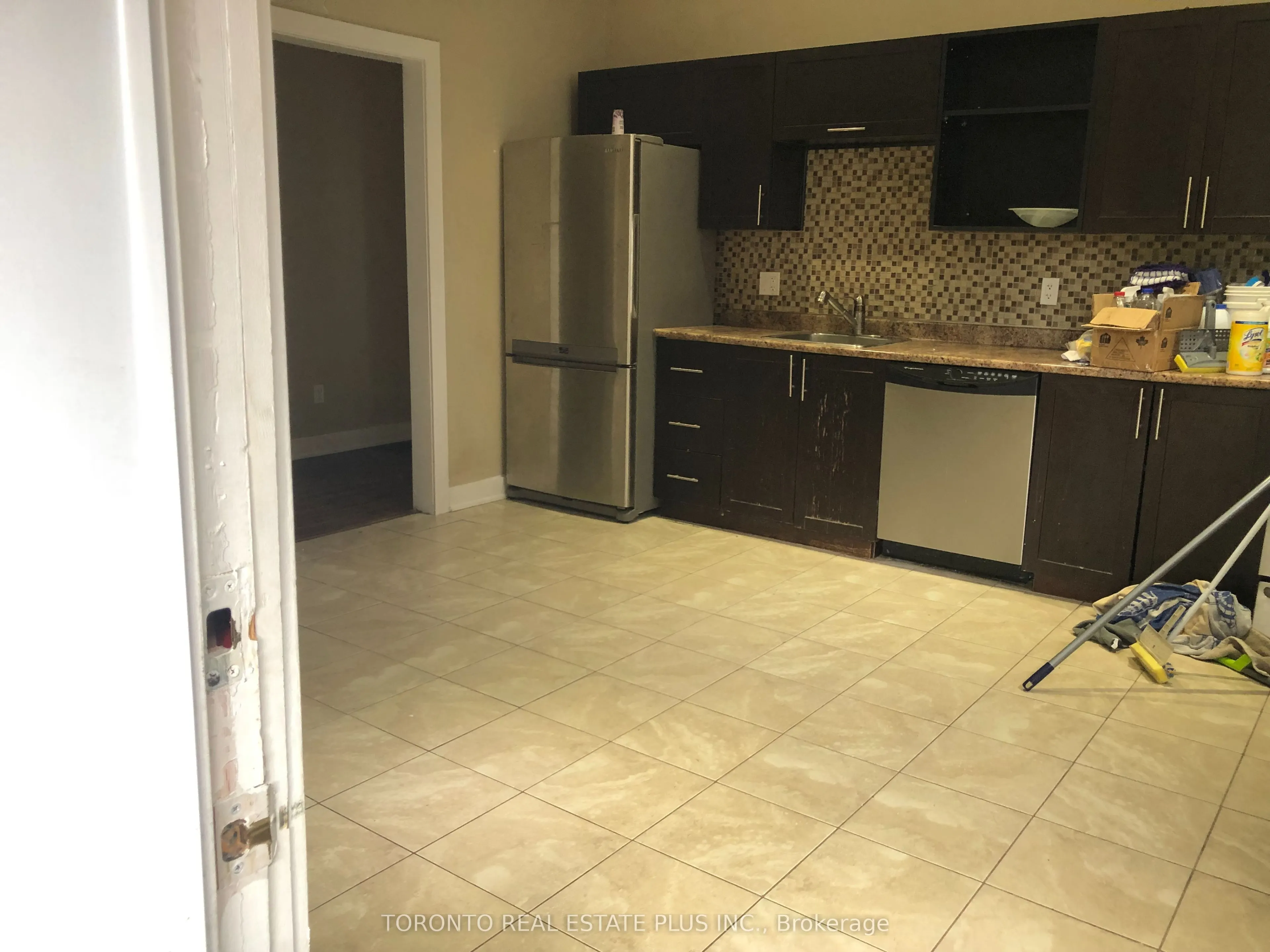 82 Coldwater Road W #1