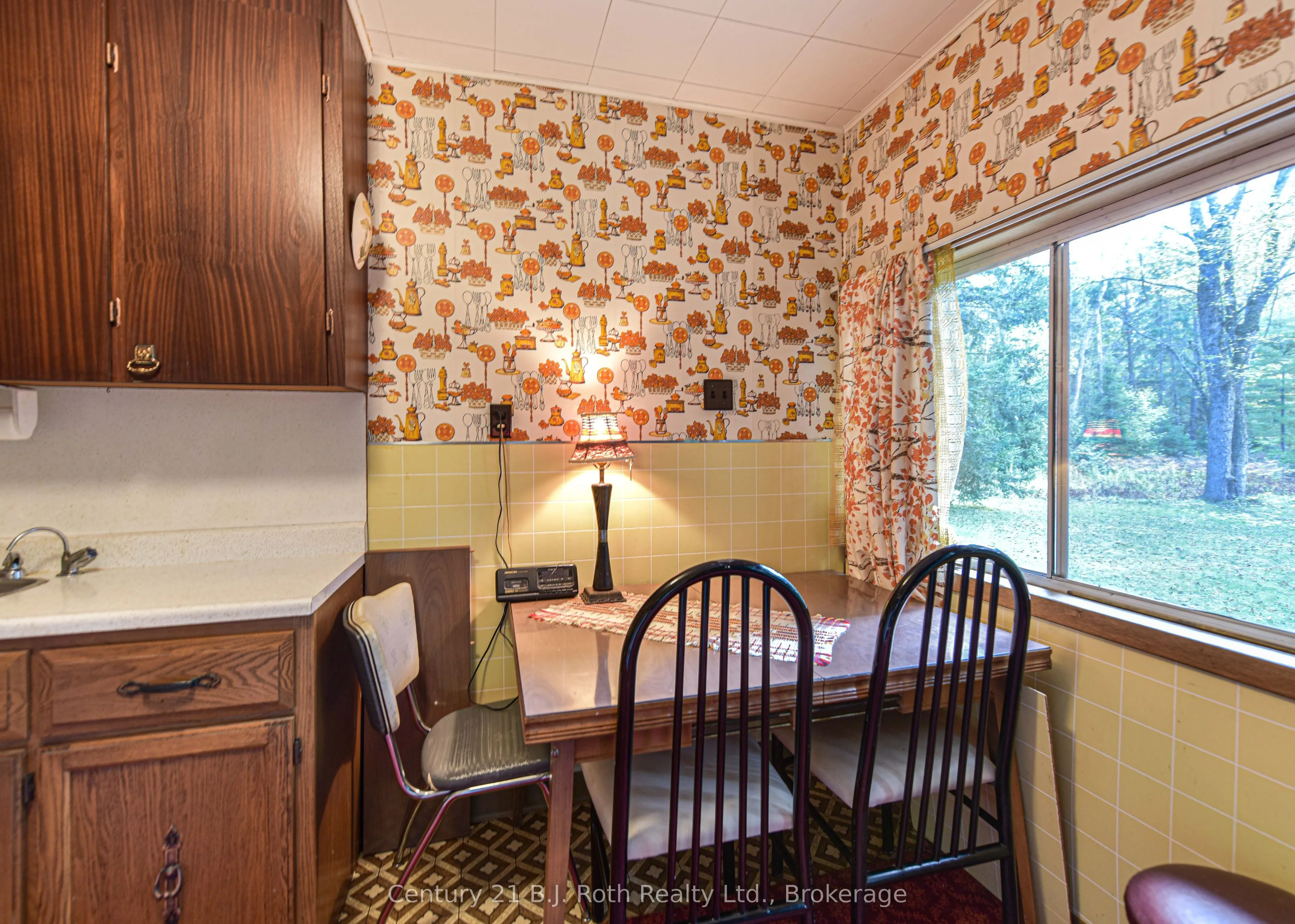 6571 Pioneer Village Lane