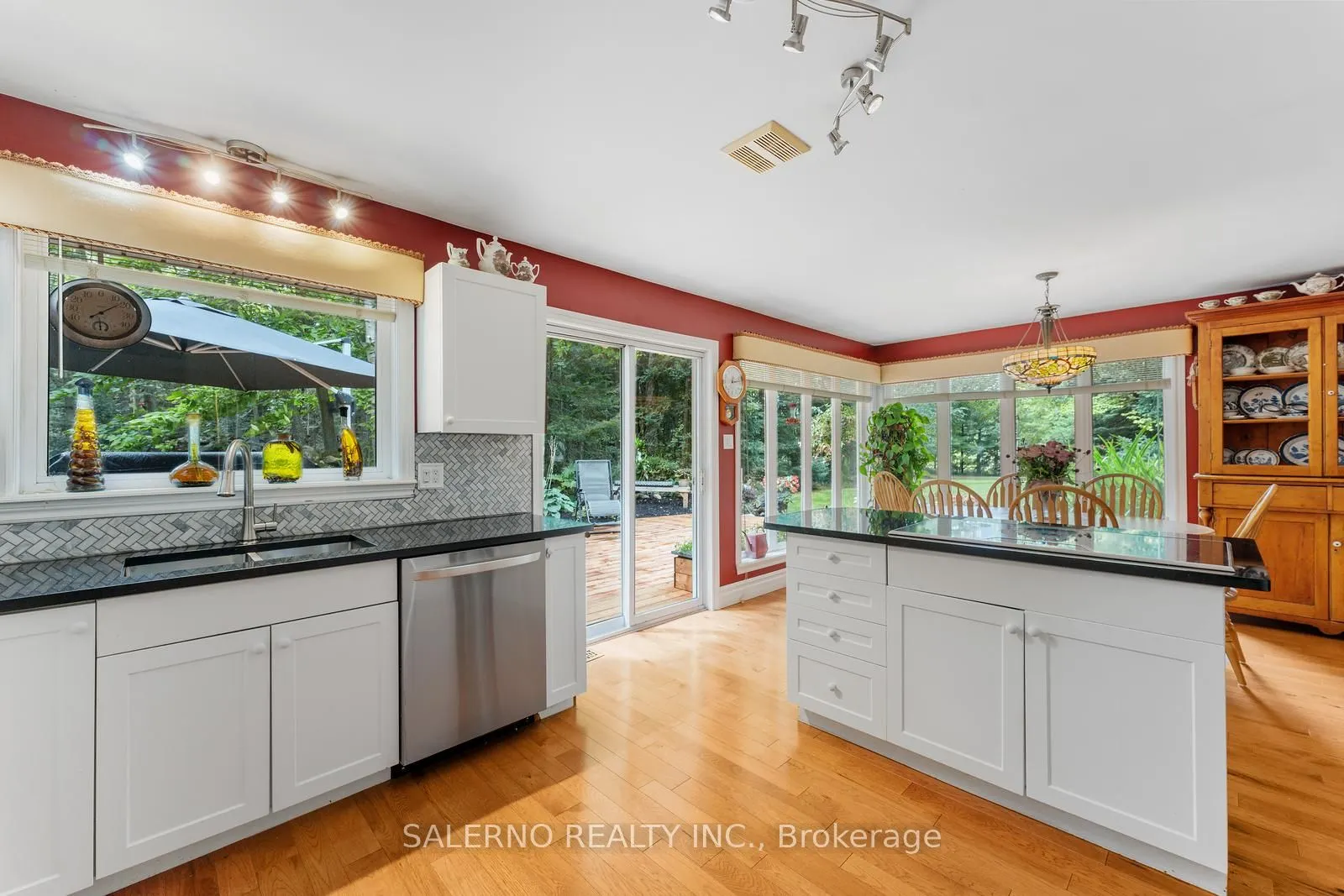 3992 Penetanguishene Road