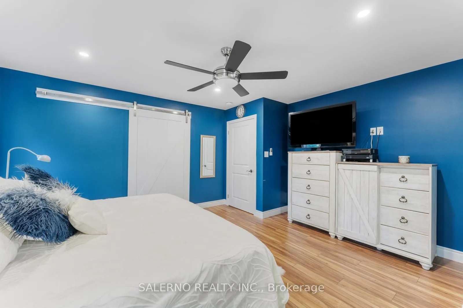 3992 Penetanguishene Road