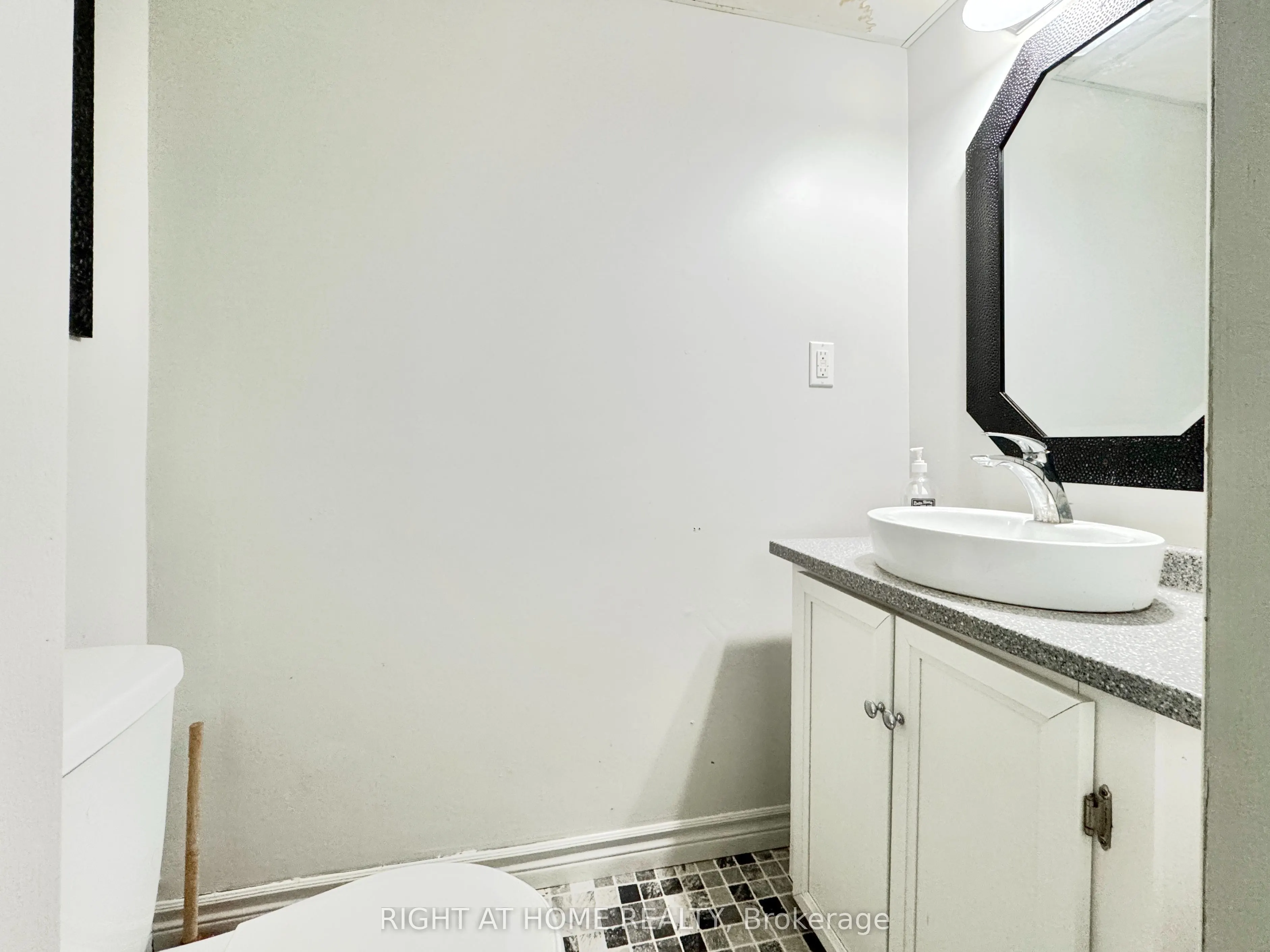 6 Hickling Trail