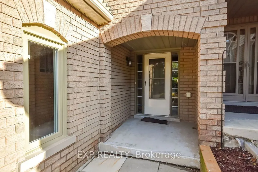 492 Laclie Street #14