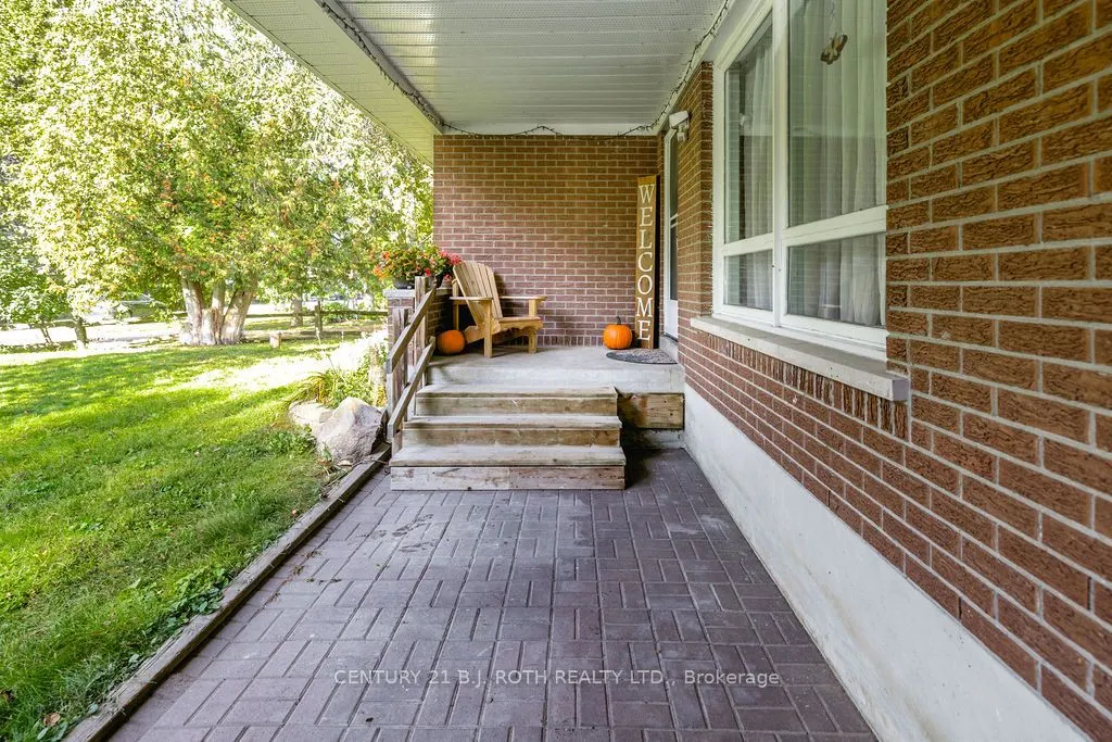 61 Ward Avenue