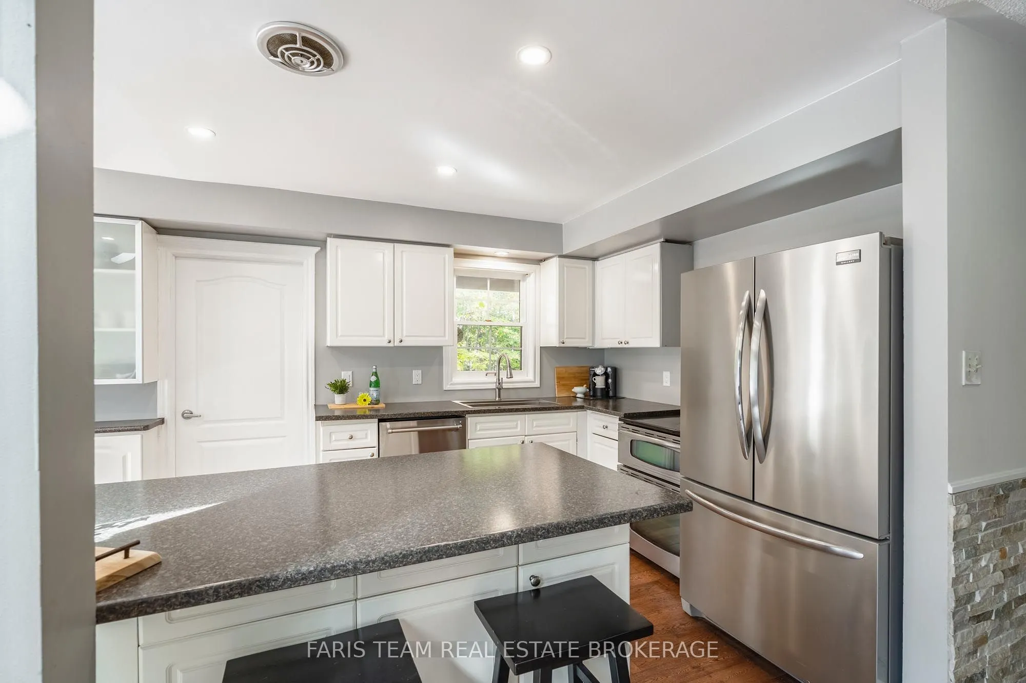 12 Valley View Drive