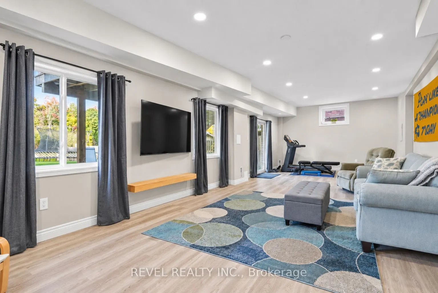 30 Sun King Crescent