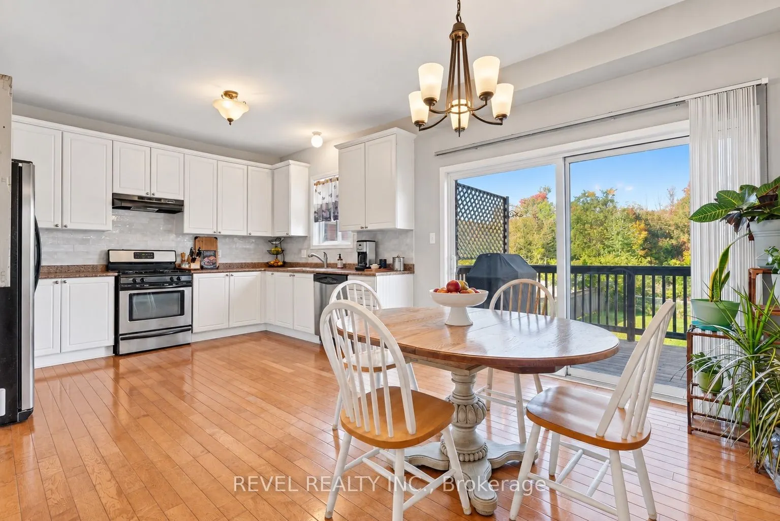 30 Sun King Crescent
