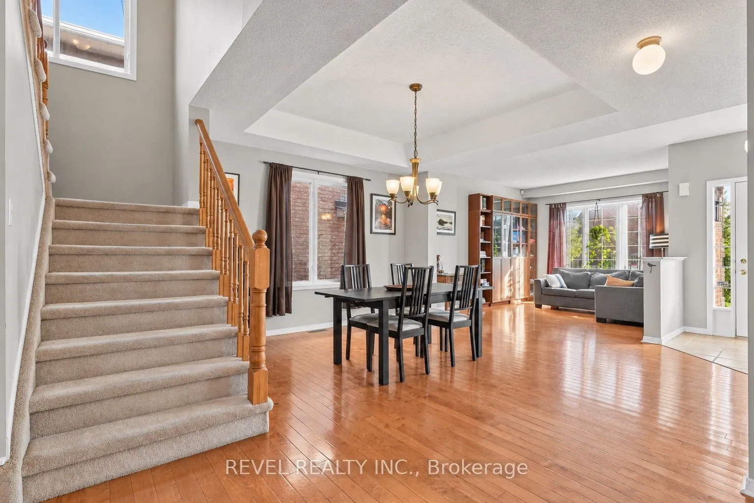 30 Sun King Crescent