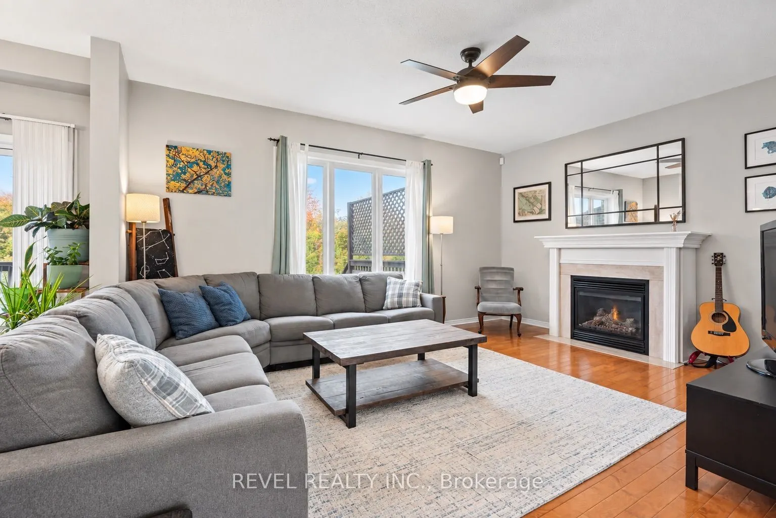 30 Sun King Crescent