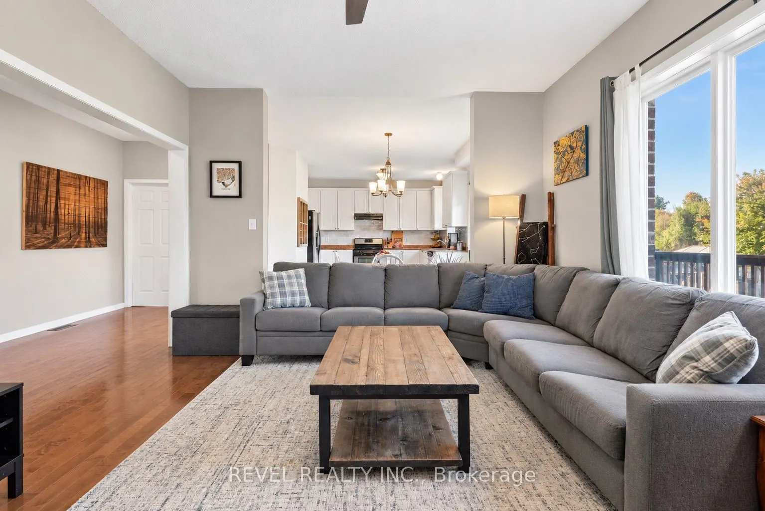 30 Sun King Crescent
