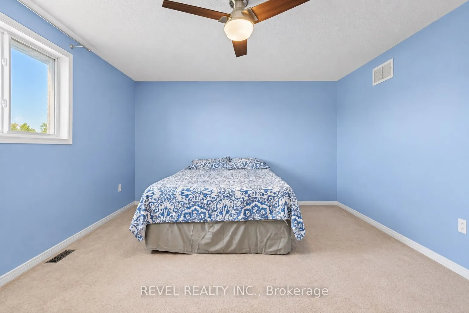 30 Sun King Crescent