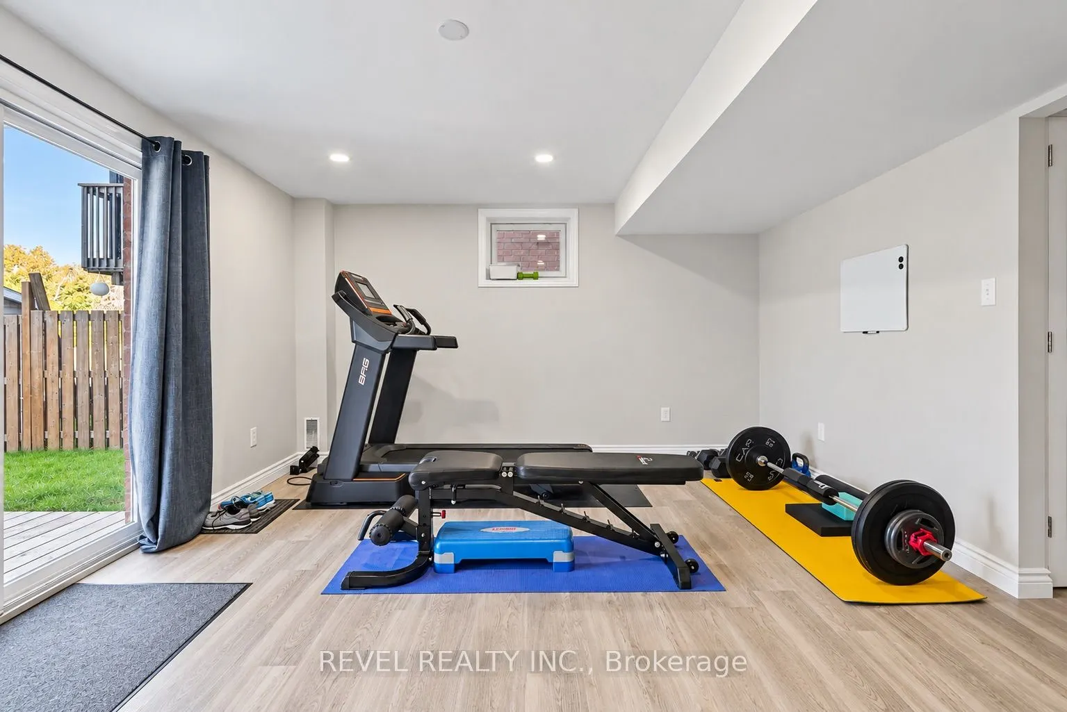 30 Sun King Crescent