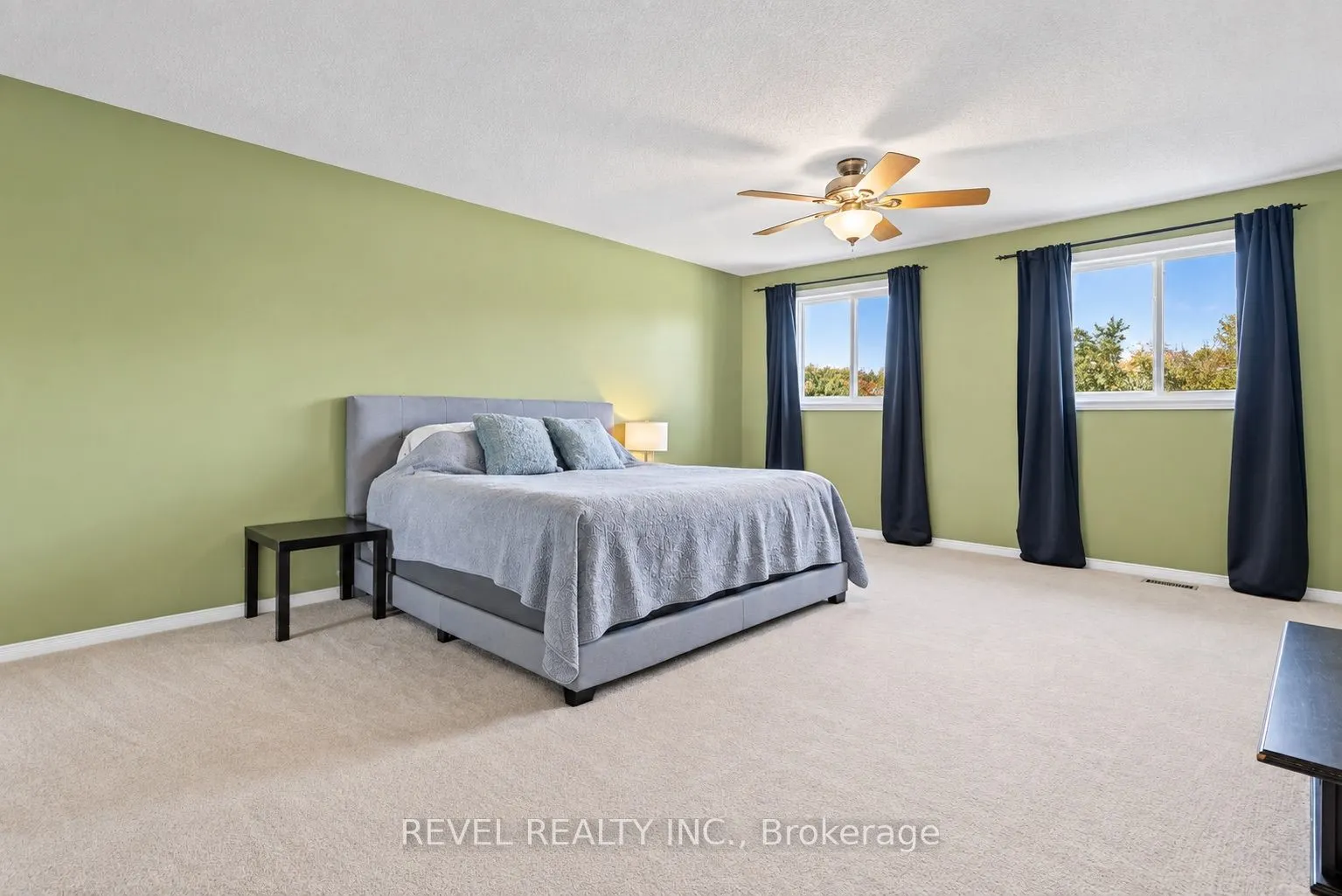 30 Sun King Crescent