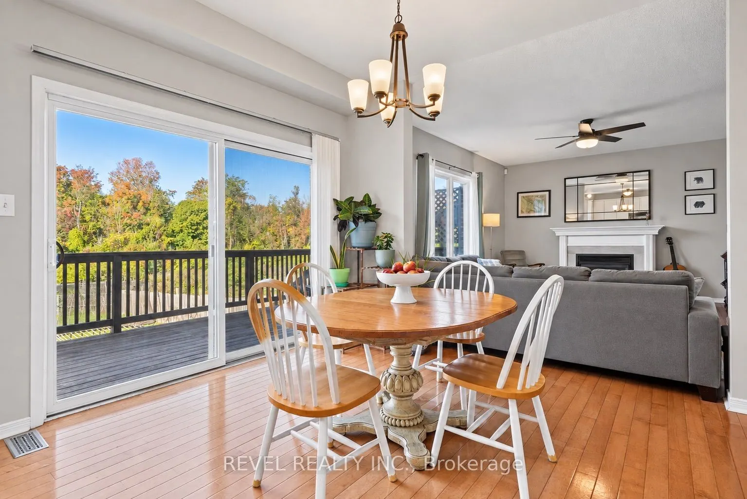 30 Sun King Crescent