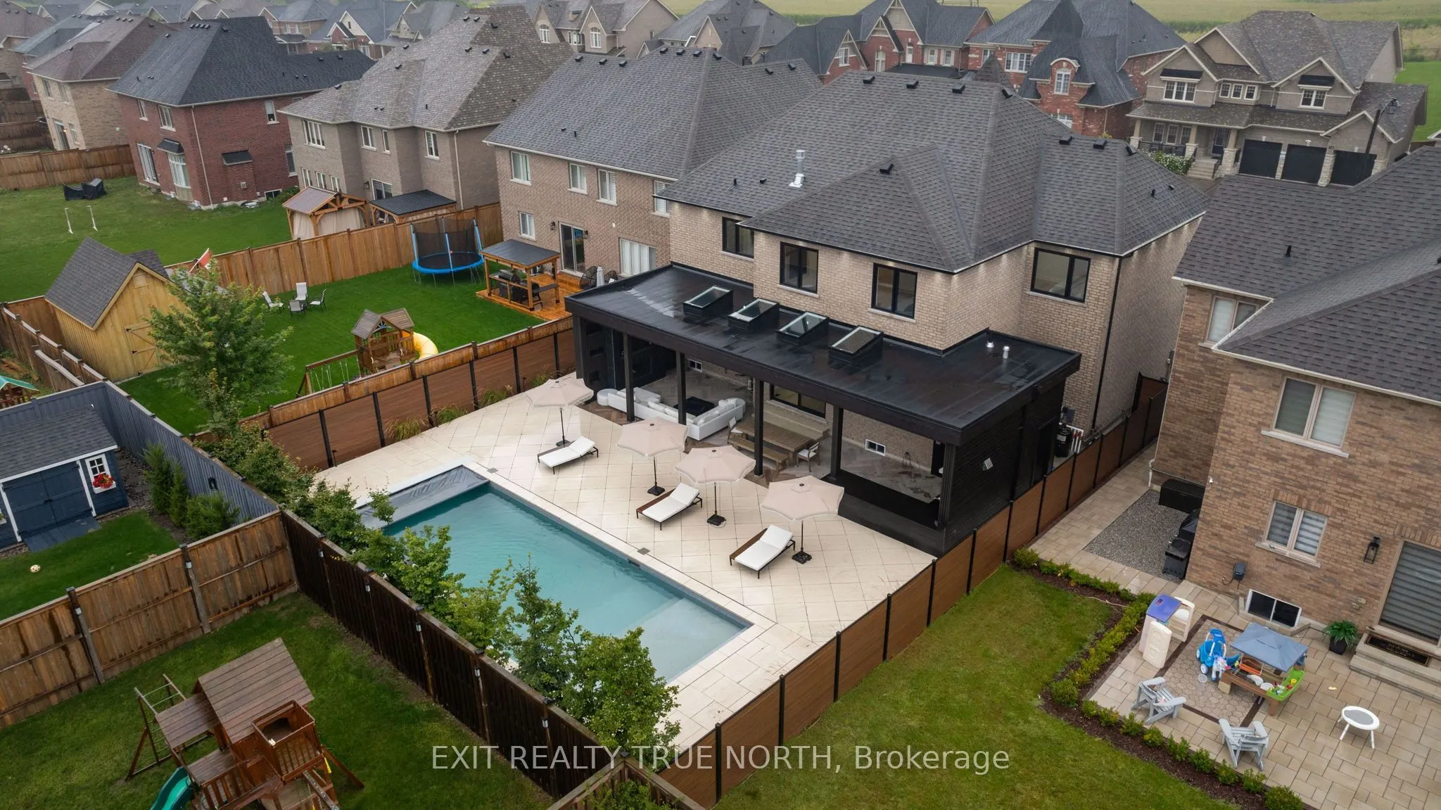 106 Rugman Crescent