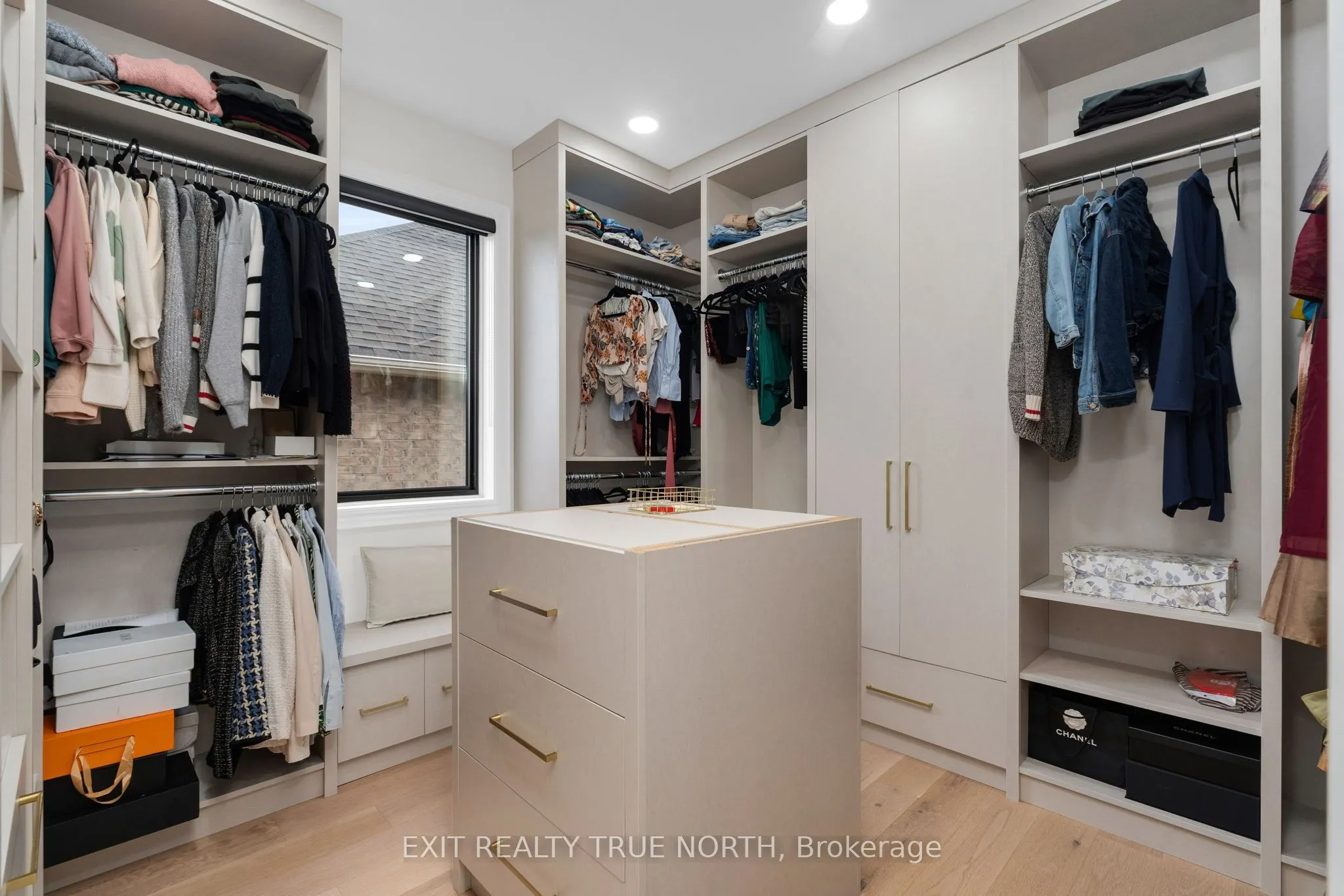 106 Rugman Crescent