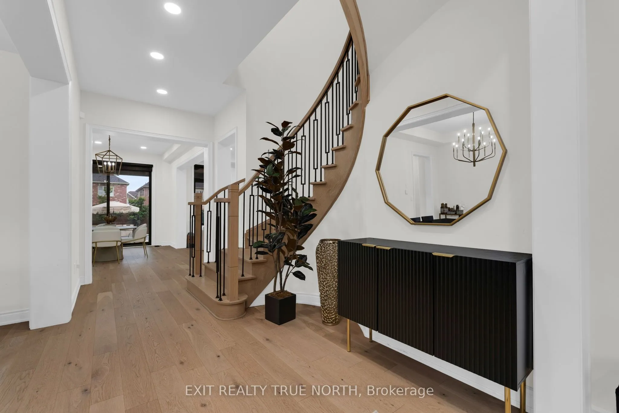 106 Rugman Crescent
