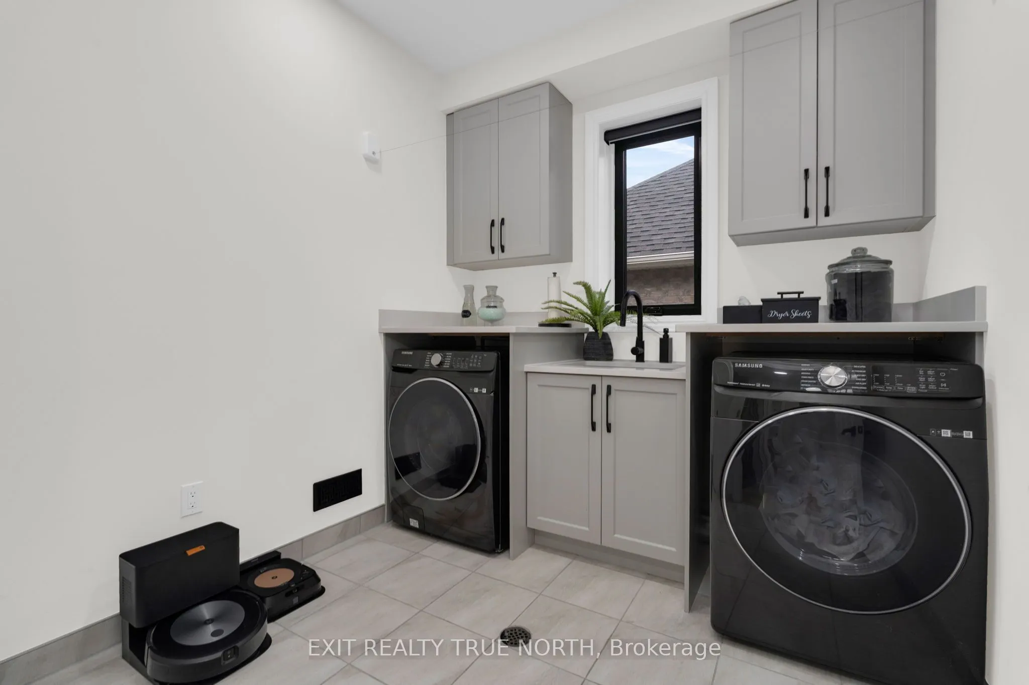 106 Rugman Crescent
