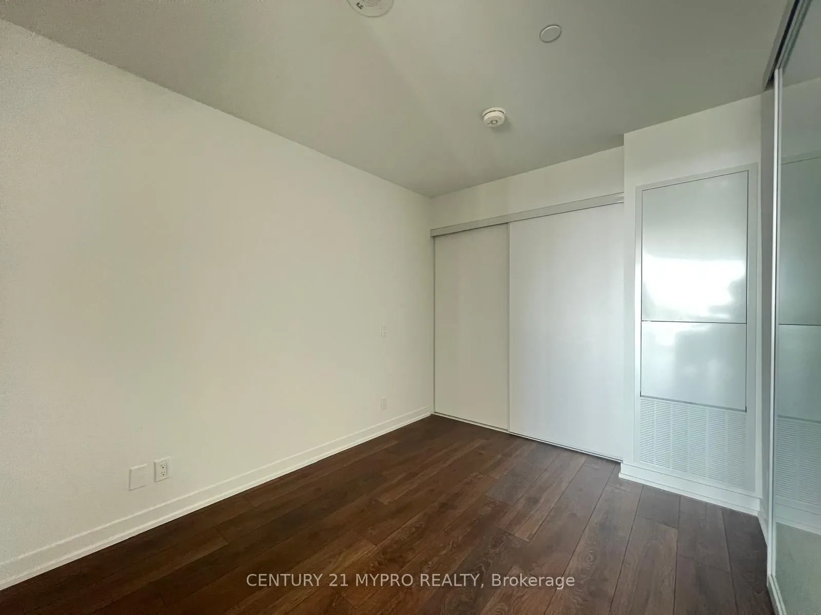 39 Mary Street #1412