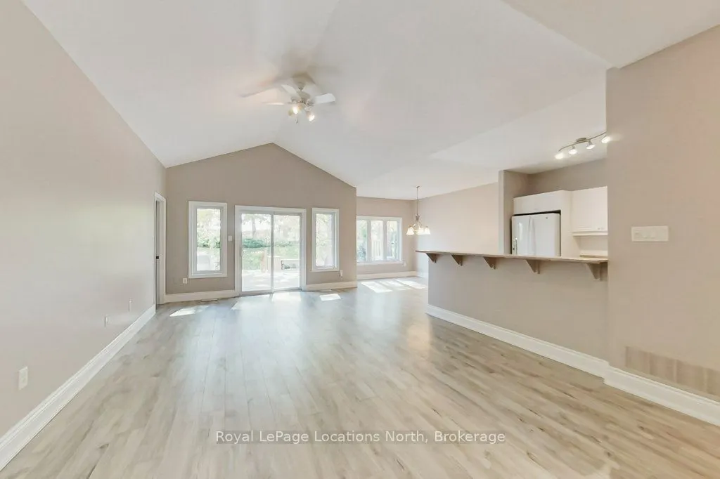 52 Thomas Drive