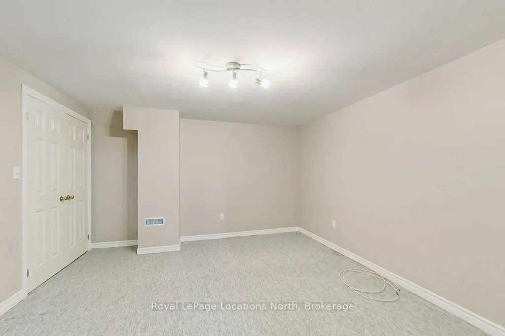 52 Thomas Drive