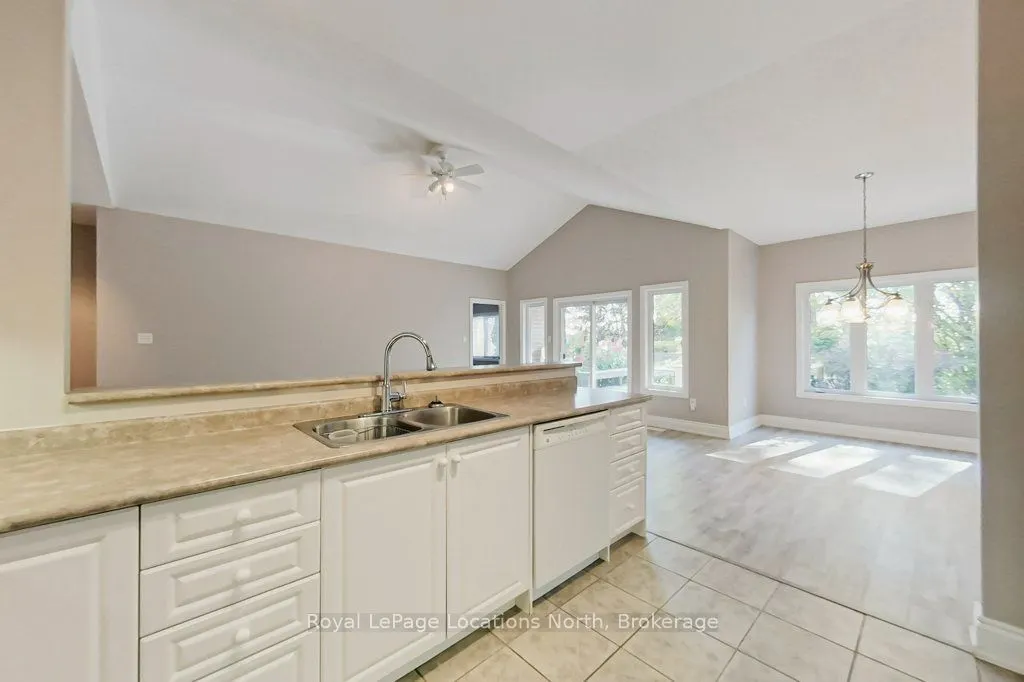 52 Thomas Drive