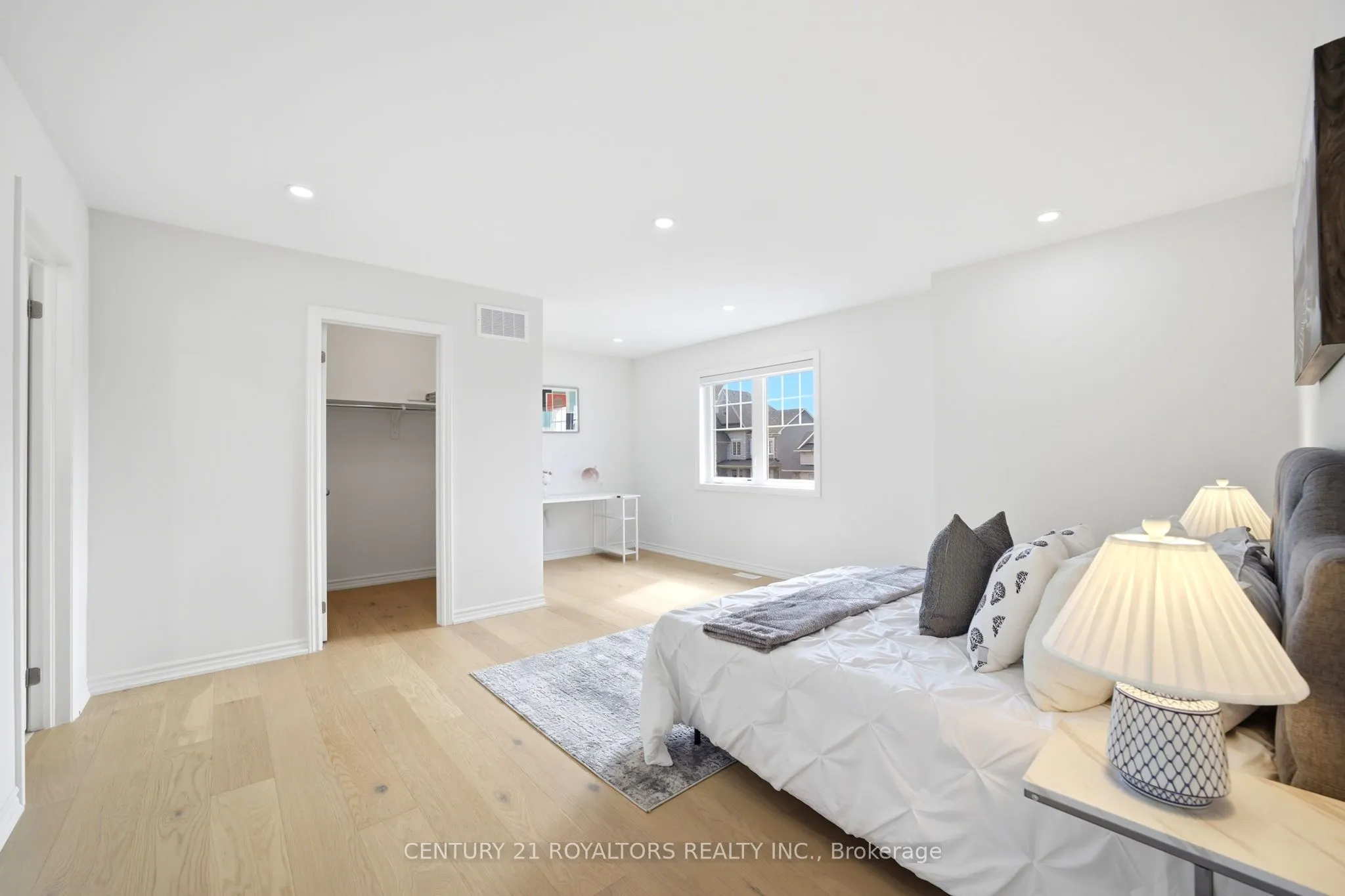 107 Rugman Crescent