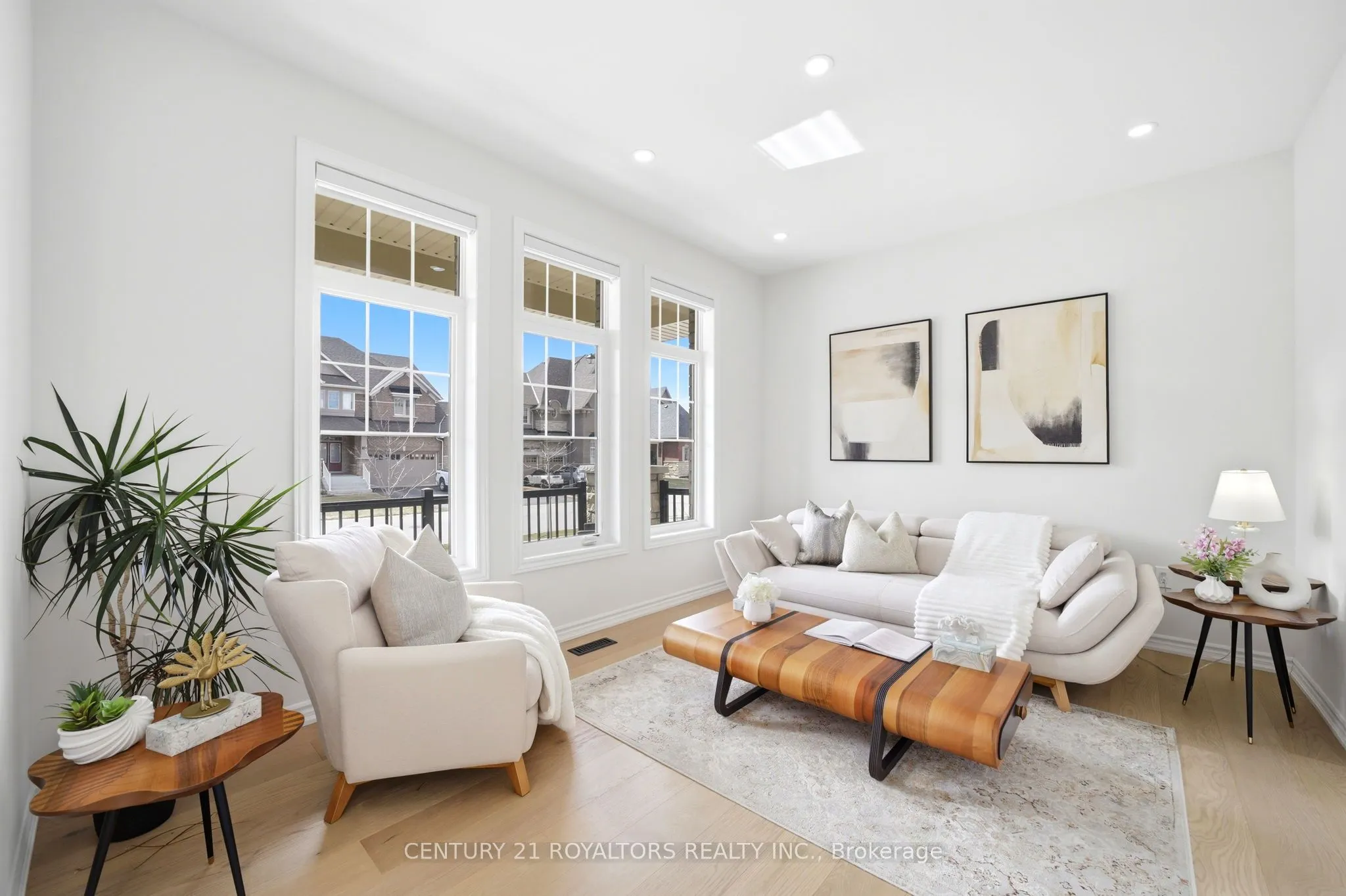 107 Rugman Crescent