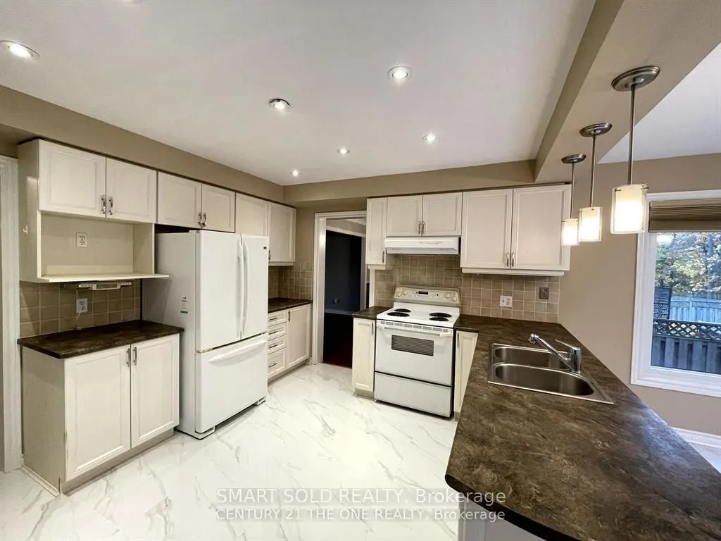 330 Leacock Drive #upper