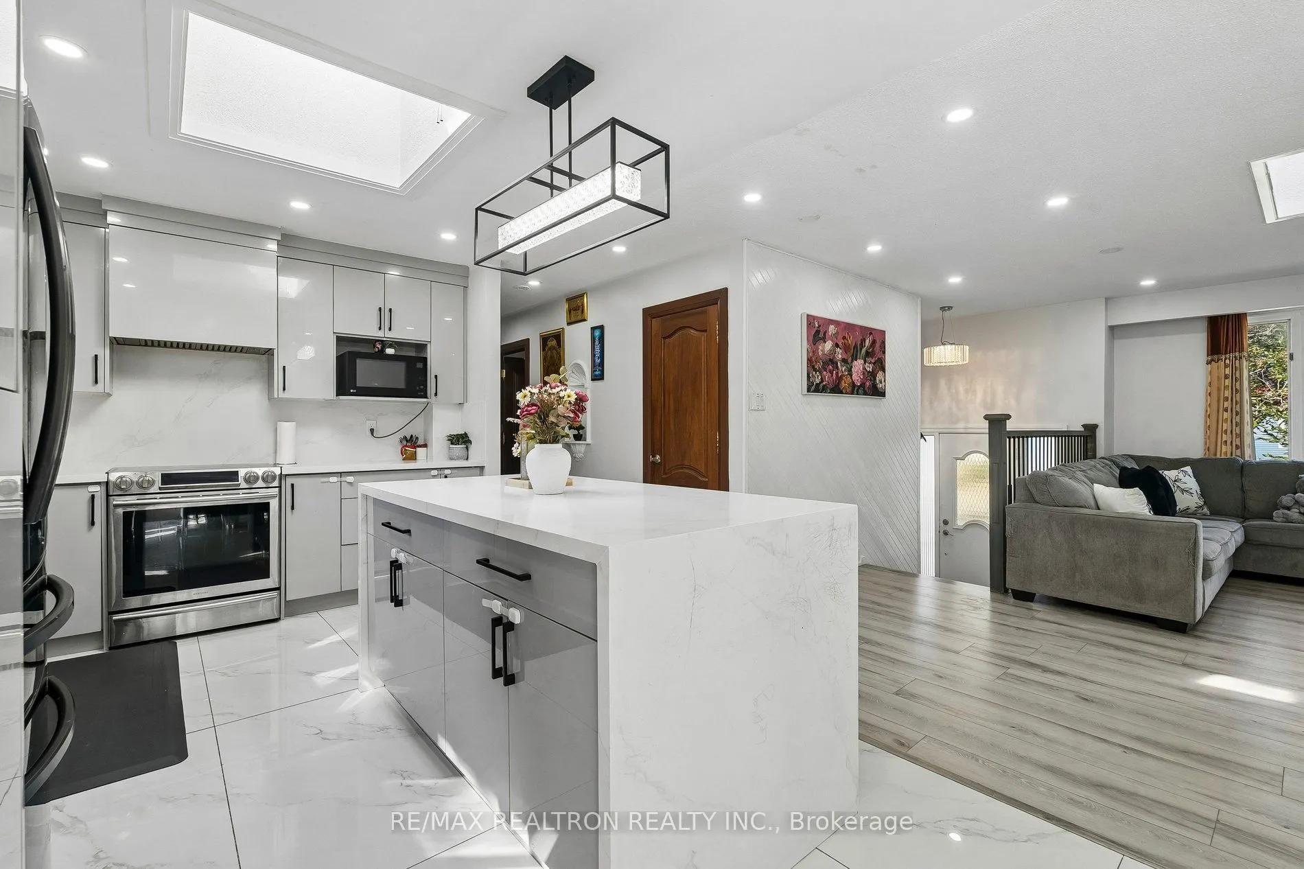 101 Marshall Street #Upper