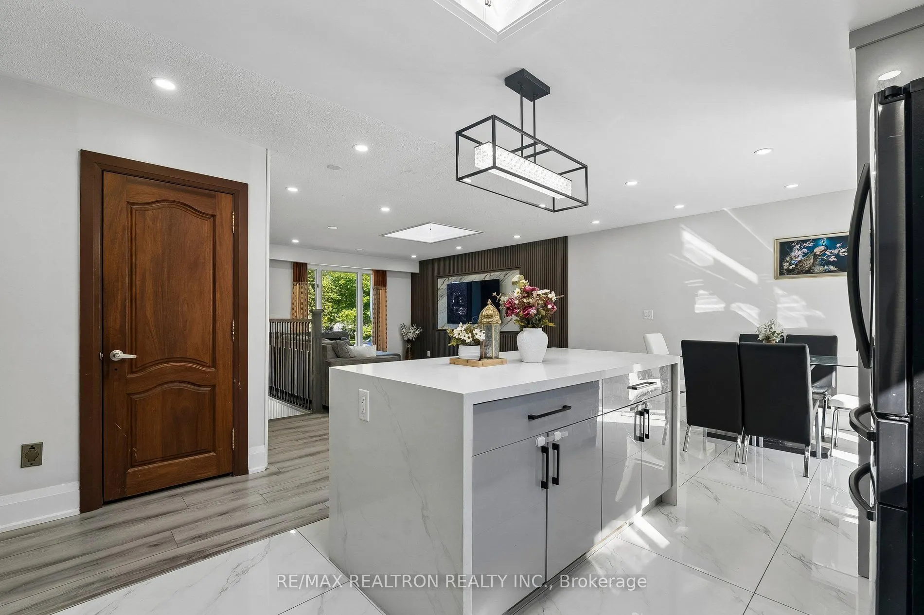 101 Marshall Street #Upper