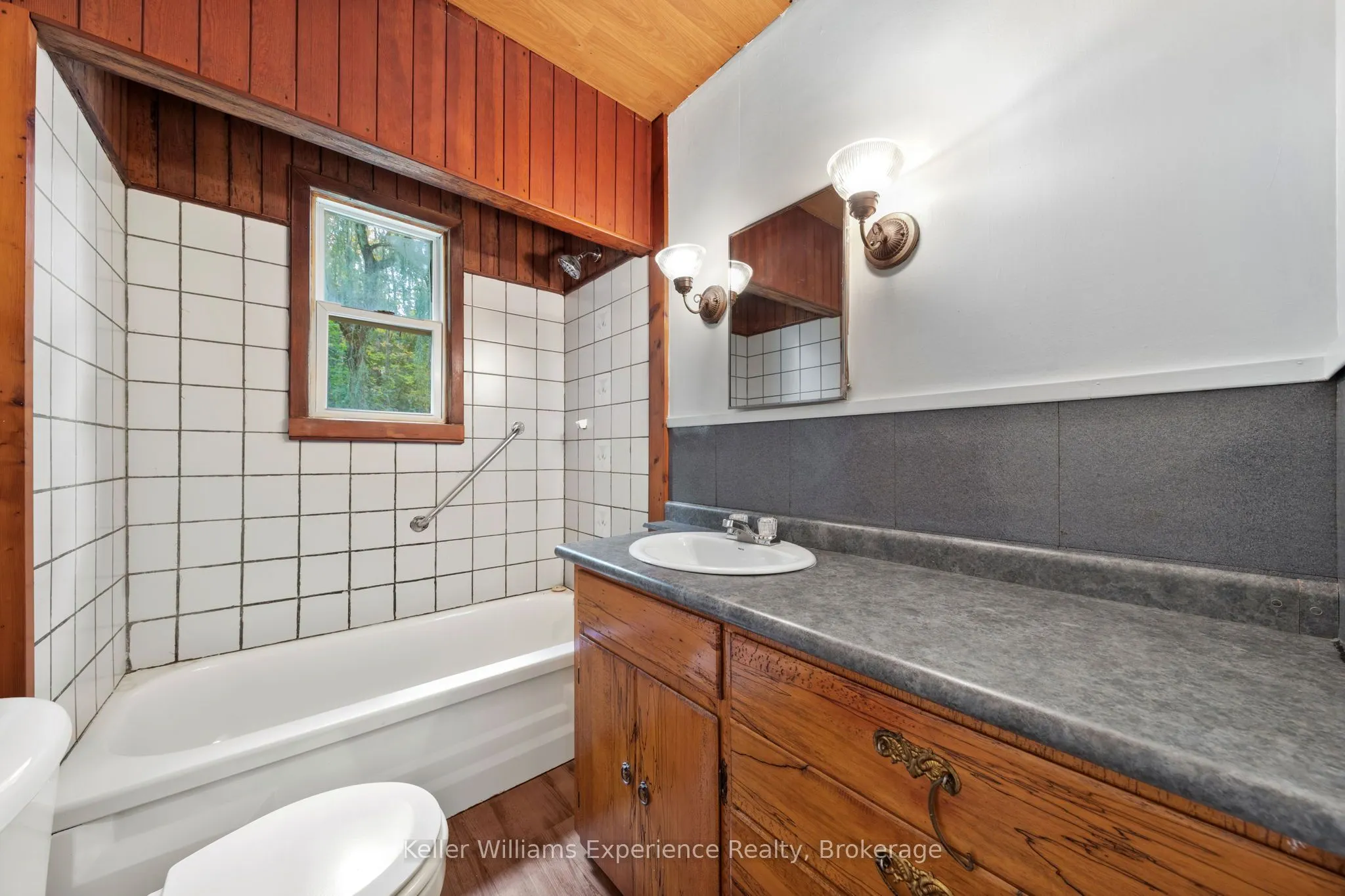 597 Rue Lafontaine Road E
