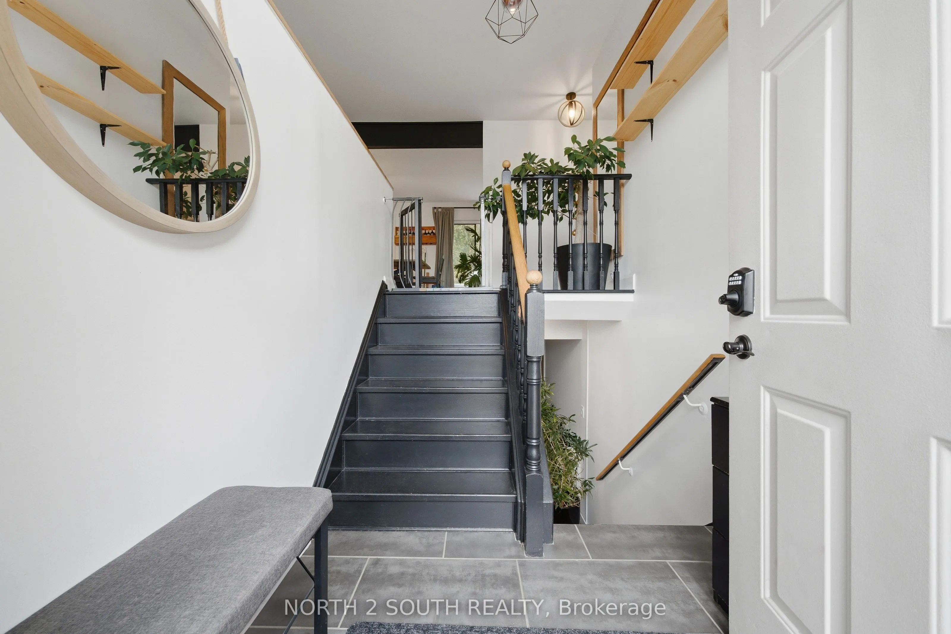 74 Leo Boulevard