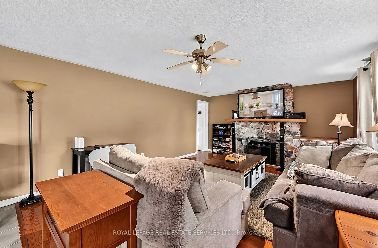 1687 RIVER Road W
