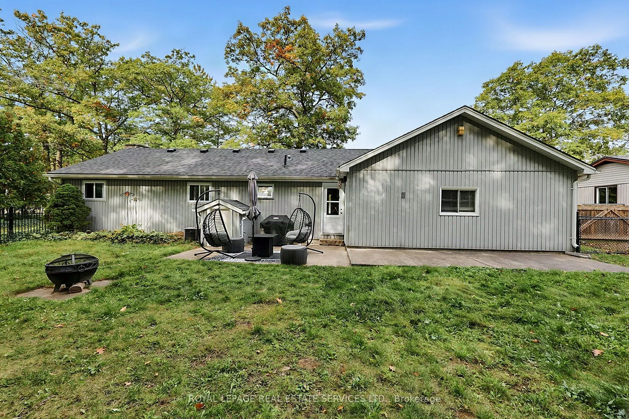 1687 RIVER Road W