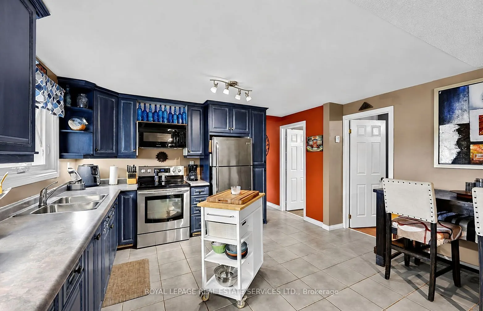 1687 RIVER Road W