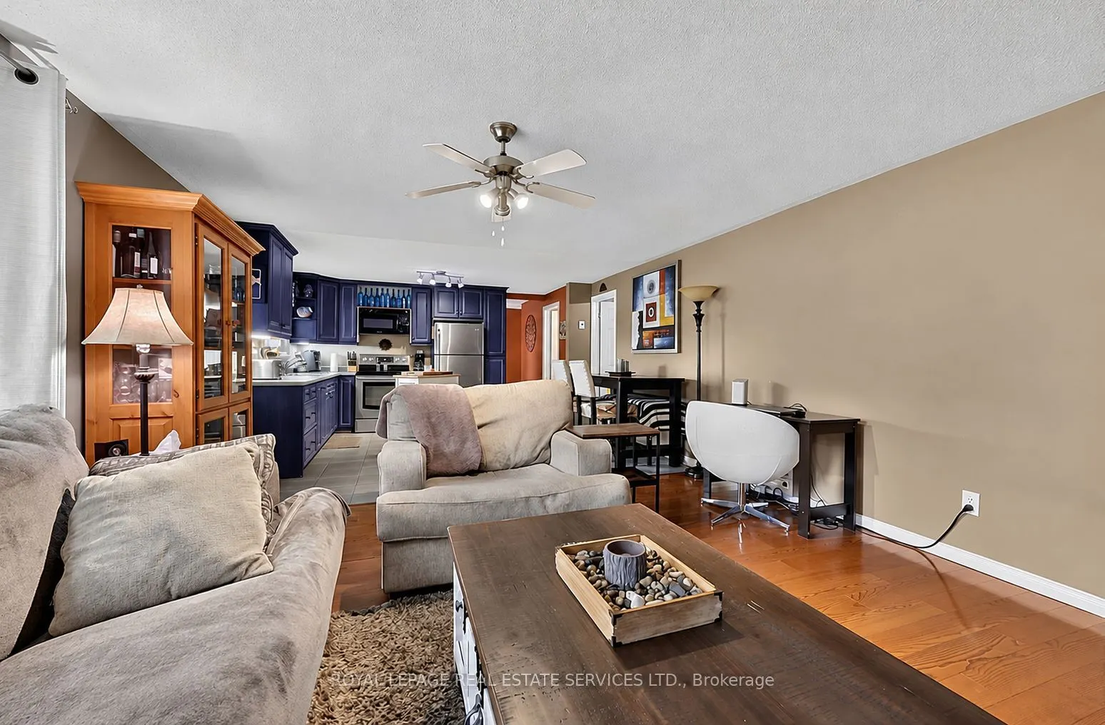 1687 RIVER Road W